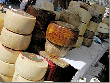 イタリアのチーズ売り場